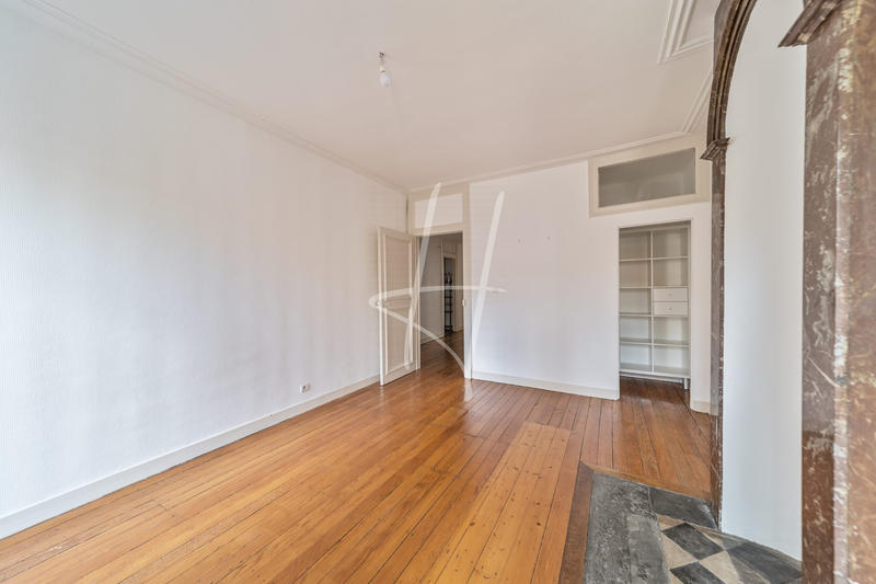 Appartement - 90 m² - 4 pièces