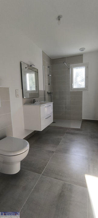 Maison - 93 m² - 4 pièces