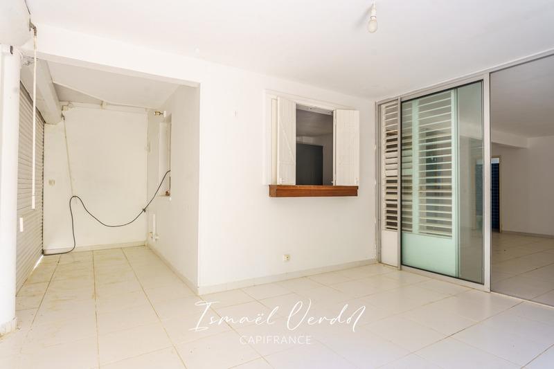 Appartement - 99 m² - 4 pièces