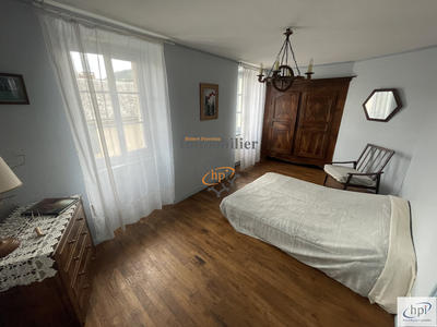 Maison - 197 m² - 8 pièces