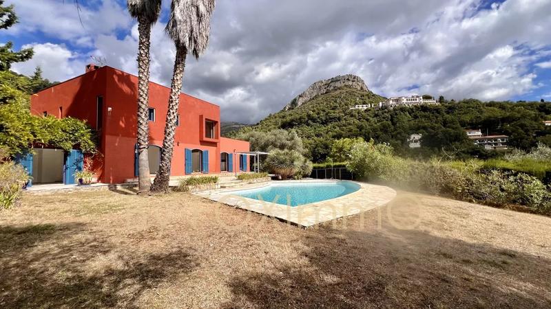 Villa - 230 m² - 7 pièces