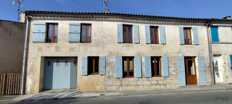 Maison - 102 m² - 4 pièces