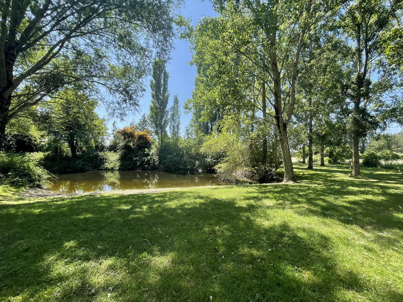 Terrain de loisirs - 6 900 m²