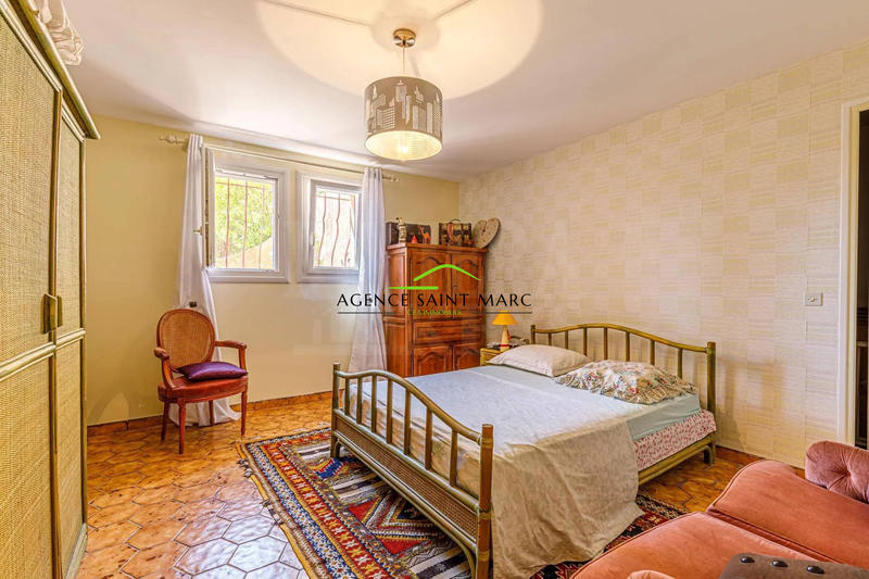 Maison - 298 m² - 9 pièces