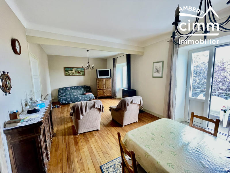 Maison - 209 m² - 8 pièces