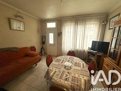 Maison - 101 m² - 5 pièces