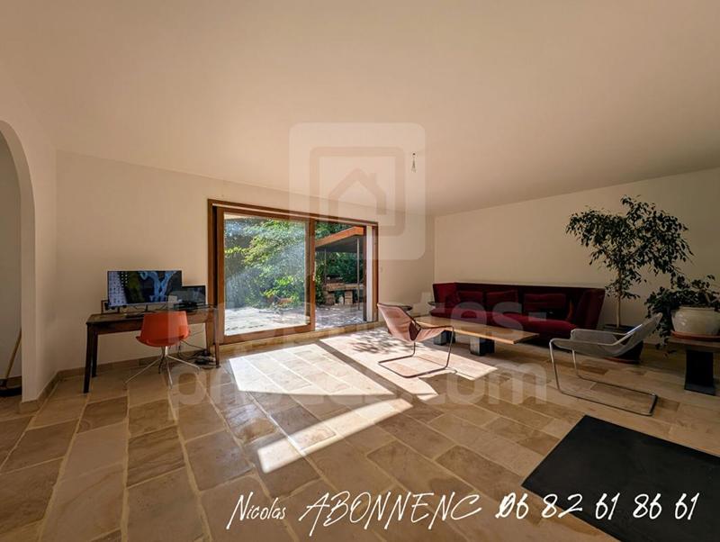 Maison - 121 m² - 6 pièces