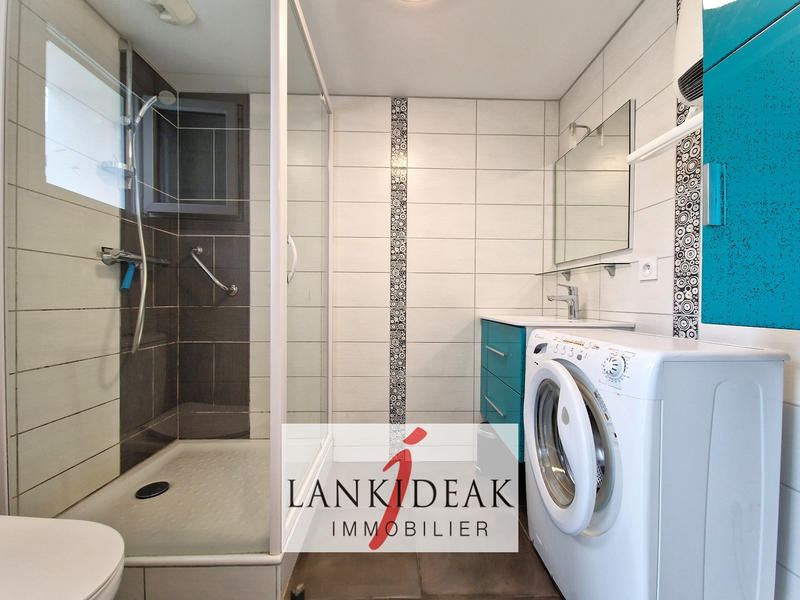 Maison - 121 m² - 7 pièces