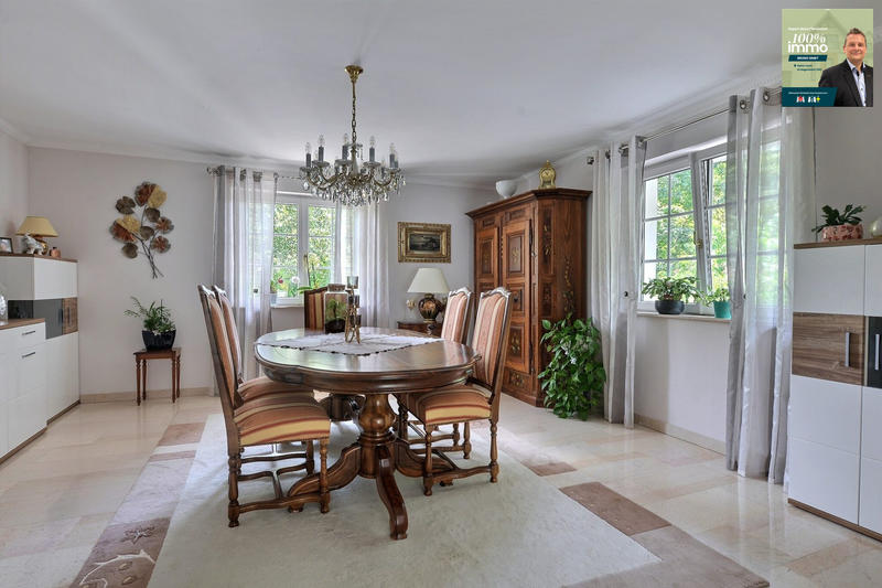 Maison - 232 m² - 7 pièces