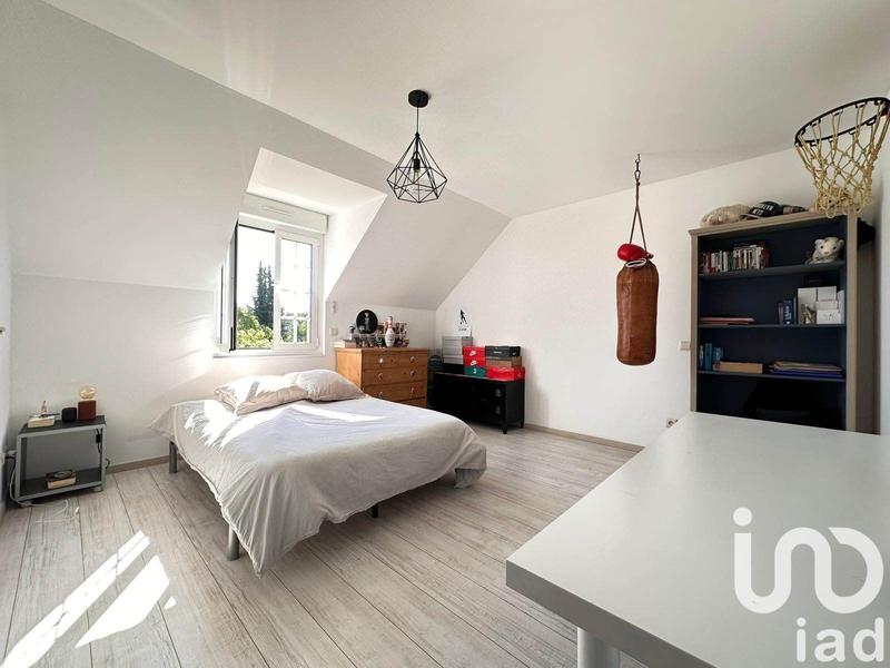 Maison - 200 m² - 7 pièces