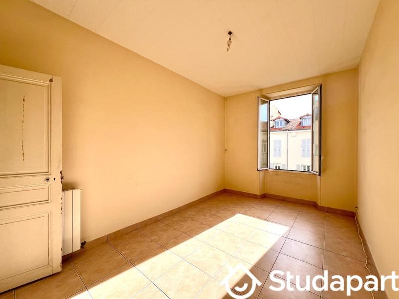 Chambre - 10 m² - 1 pièce