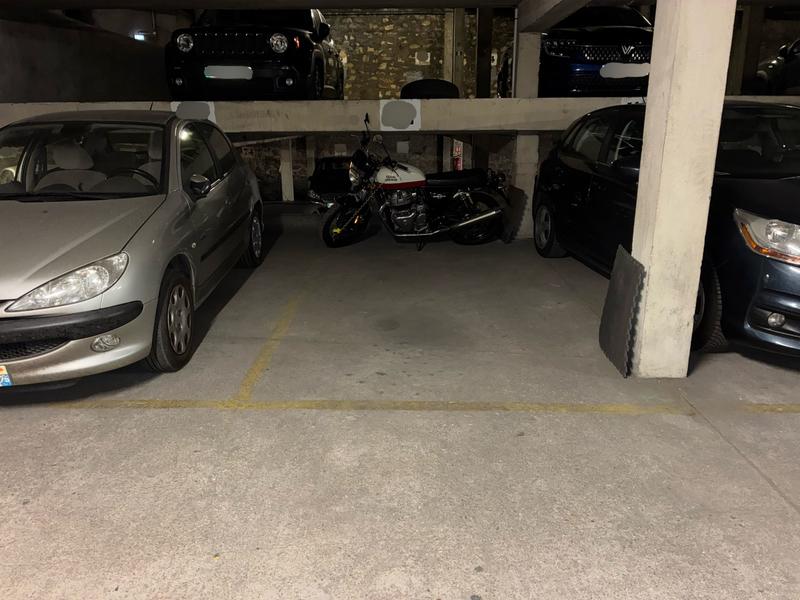 Parking / Garage - 10 m²