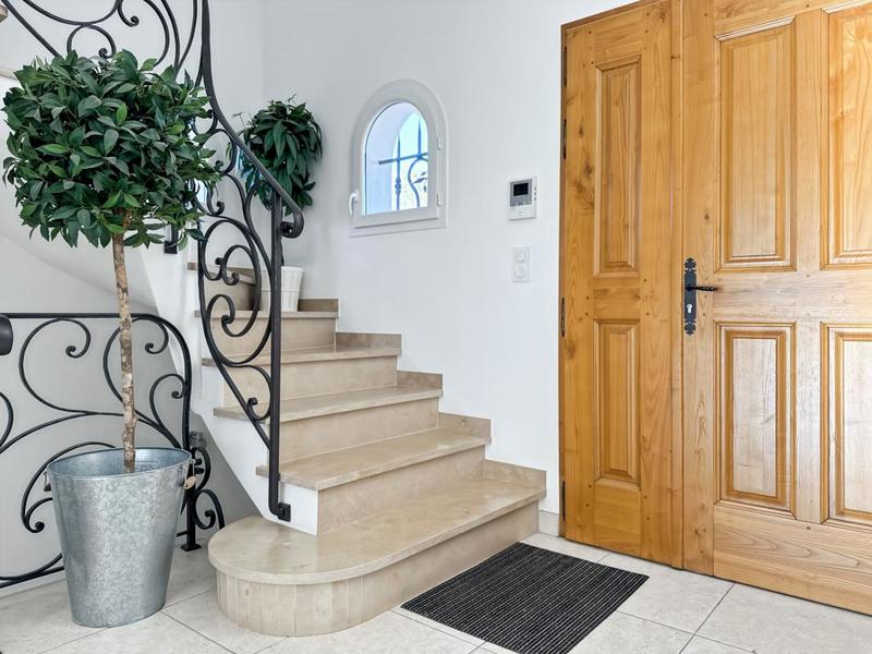 Maison - 192 m² - 6 pièces