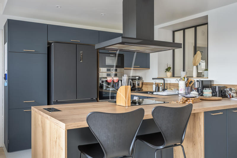 Maison - 200 m² - 7 pièces