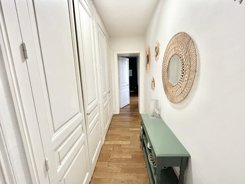 Appartement - 182 m² - 7 pièces