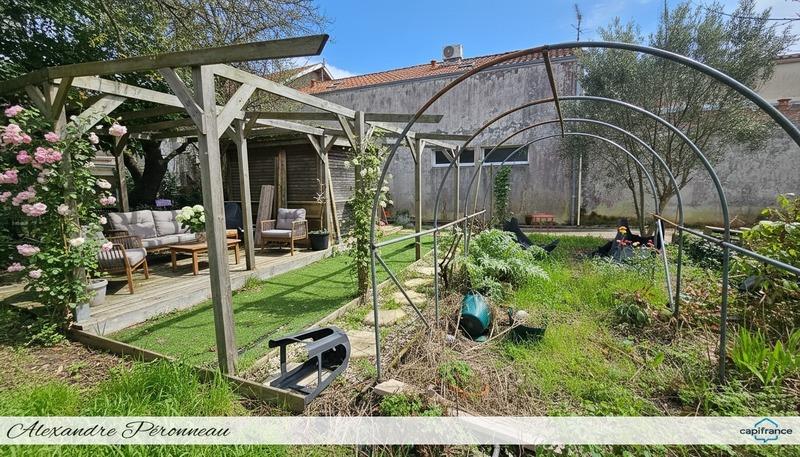 Maison - 95 m² - 4 pièces