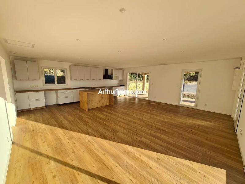 Maison - 102 m² - 4 pièces