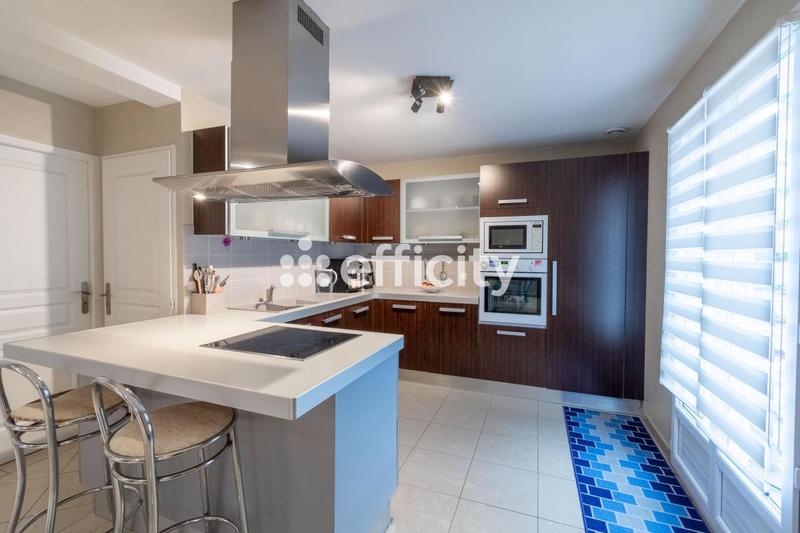 Pavillon - 118 m² - 7 pièces