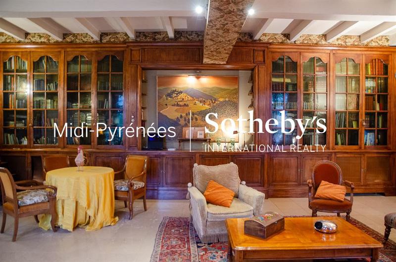 Maison - 500 m² - 16 pièces