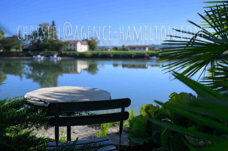 Maison - 550 m² - 27 pièces