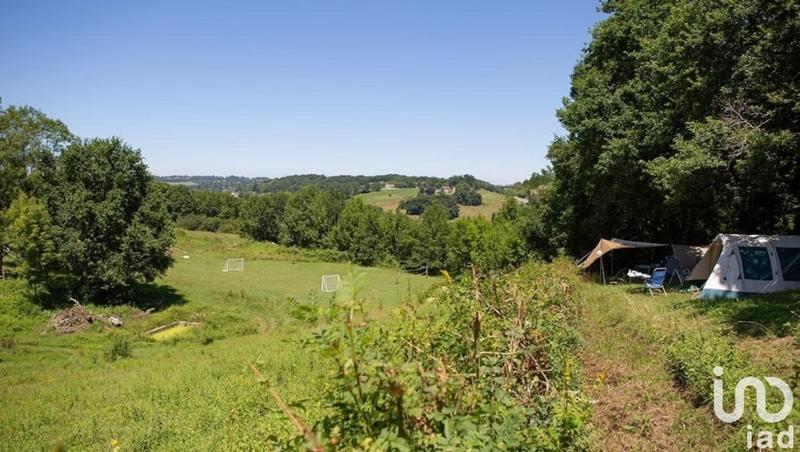 Local commercial - 165 000 m²