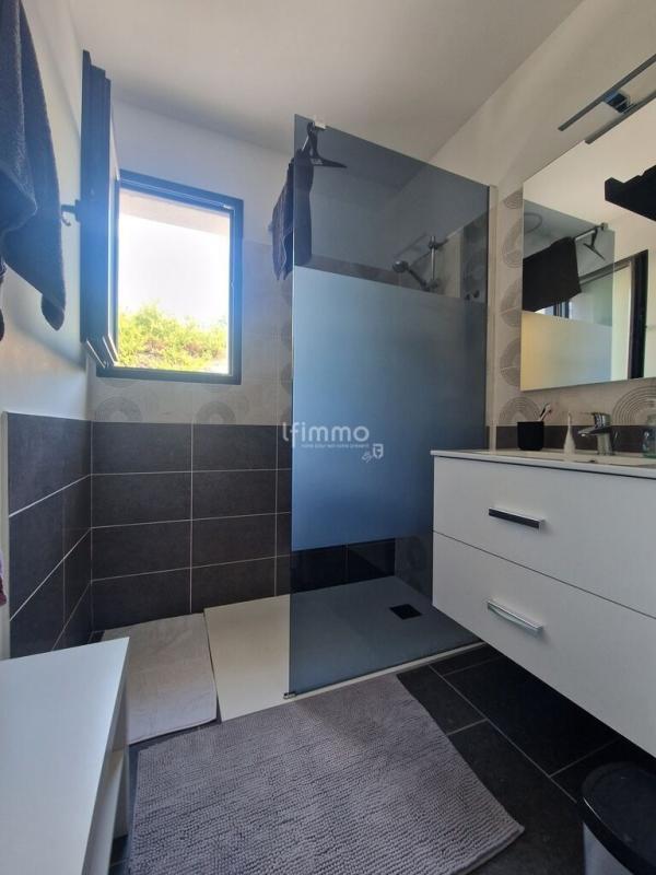 Villa - 100 m² - 4 pièces