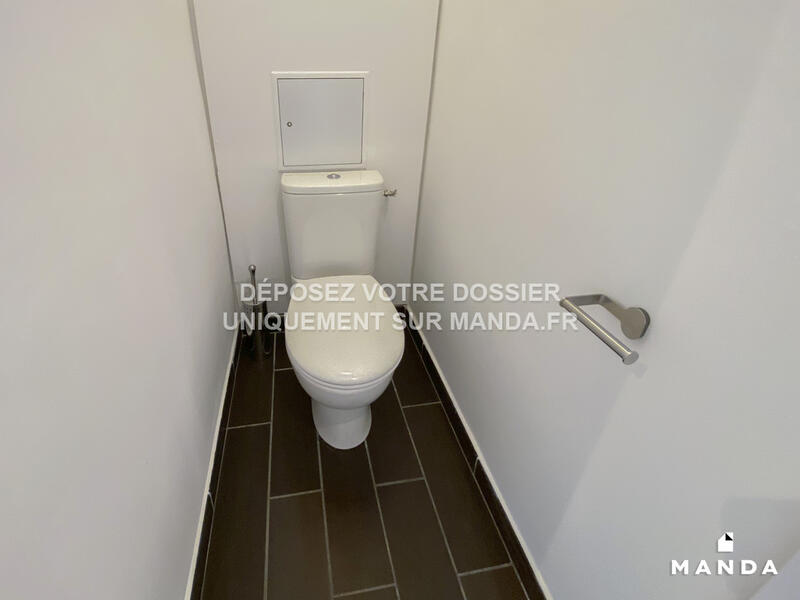 Chambre - 10 m² - 7 pièces