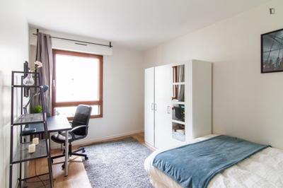 Chambre - 14 m² - 5 pièces