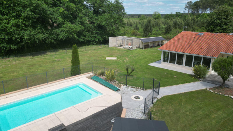 Maison - 187 m² - 6 pièces