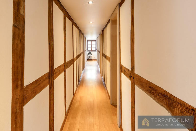 Maison ancienne - 223 m² - 8 pièces