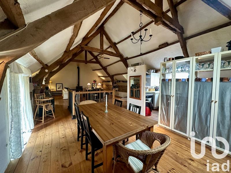 Maison - 218 m² - 11 pièces