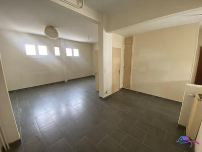 Appartement - 80 m² - 3 pièces