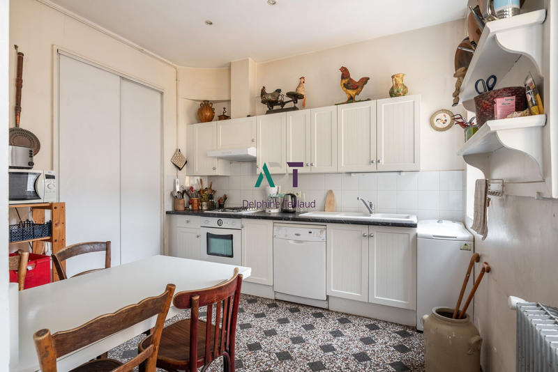 Appartement - 163 m² - 6 pièces