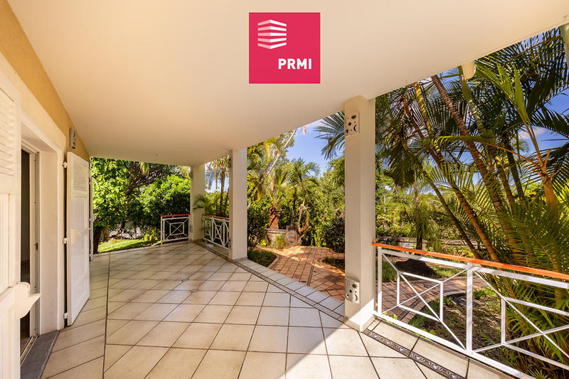 Maison - 245 m² - 7 pièces