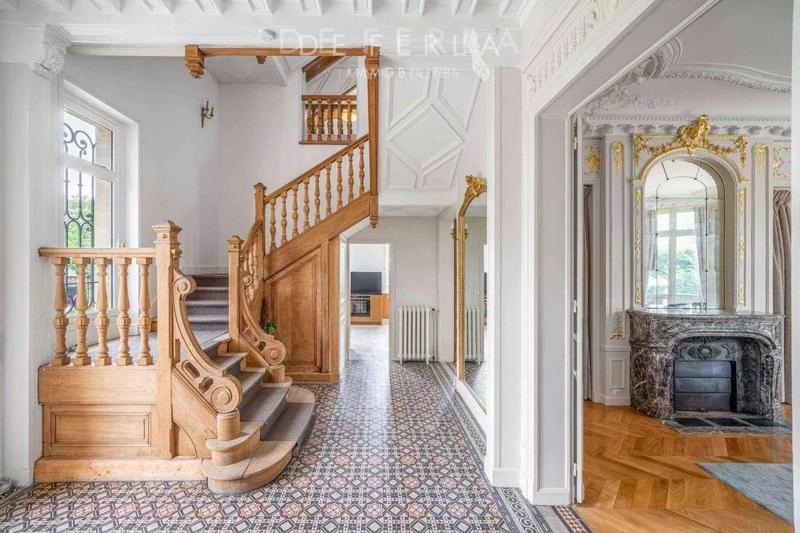 Château - 826 m² - 18 pièces