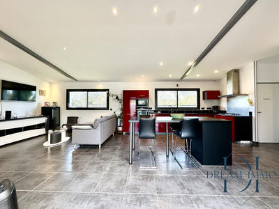 Maison contemporaine - 127 m² - 4 pièces