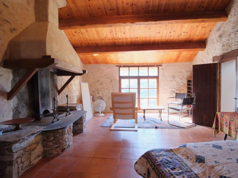 Maison - 250 m² - 11 pièces