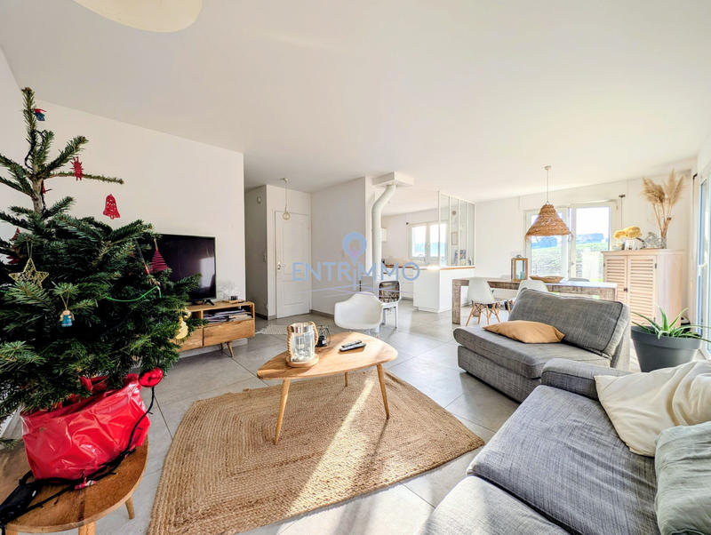 Maison - 96 m² - 5 pièces