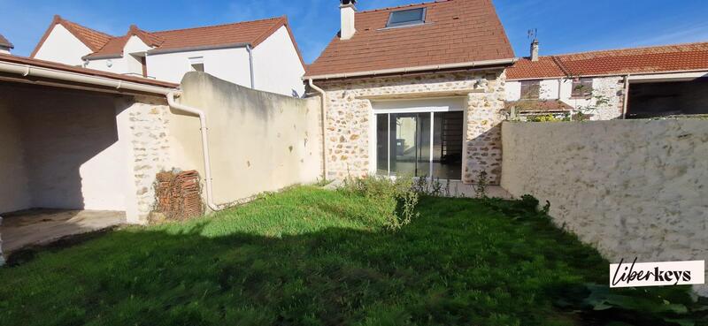 Demeure - 155 m² - 8 pièces