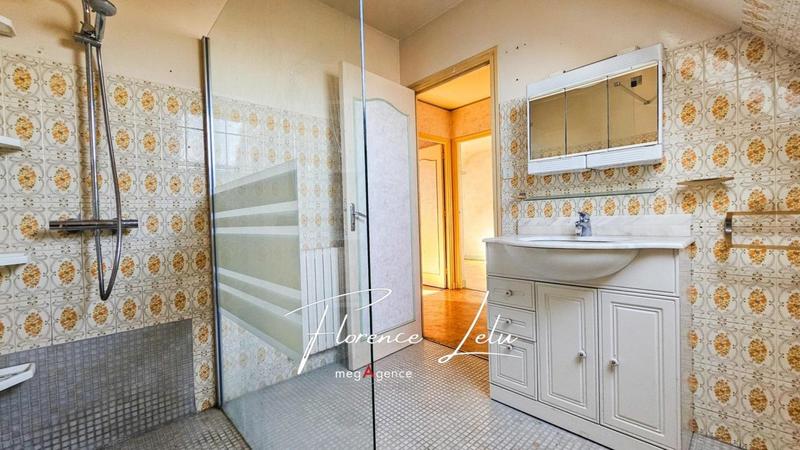 Maison traditionnelle - 131 m² - 6 pièces