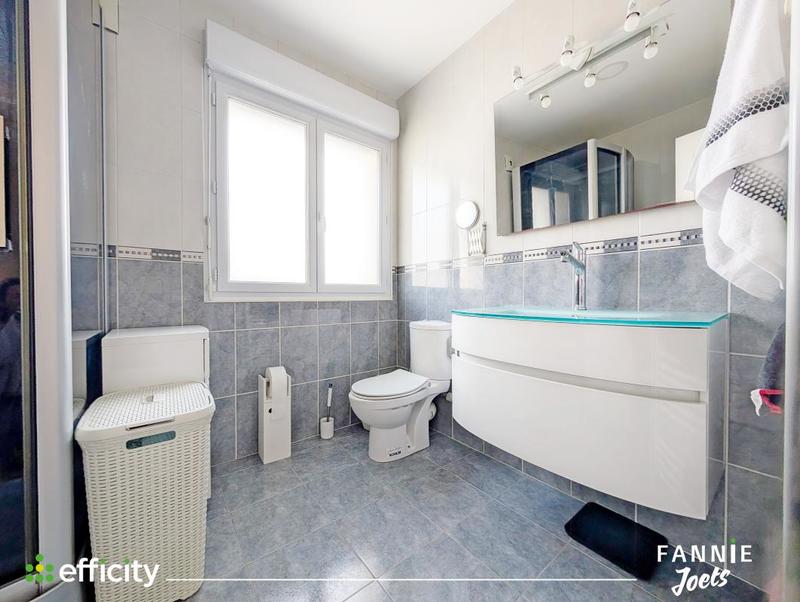 Pavillon - 123 m² - 7 pièces