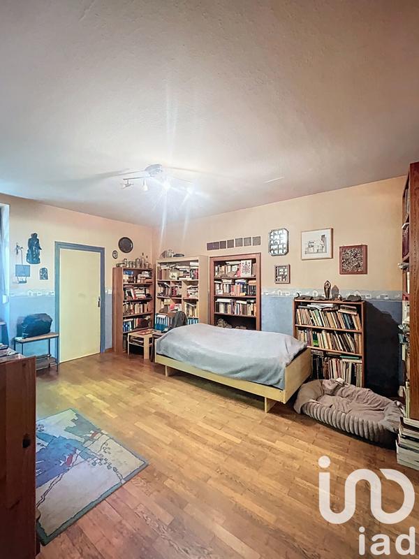 Maison - 220 m² - 9 pièces