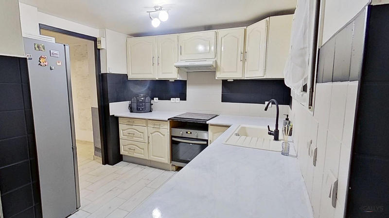 Maison - 100 m² - 4 pièces