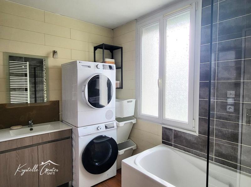 Maison - 80 m² - 4 pièces