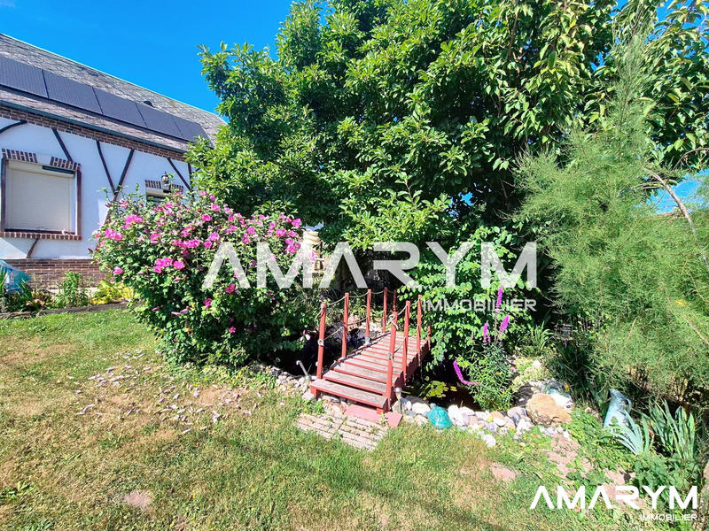 Maison traditionnelle - 143 m² - 8 pièces