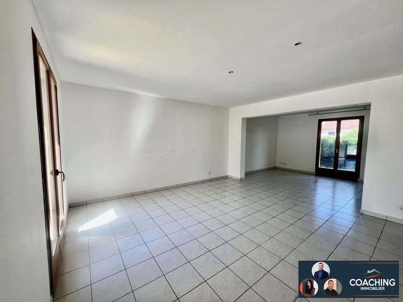 Maison - 182 m² - 10 pièces