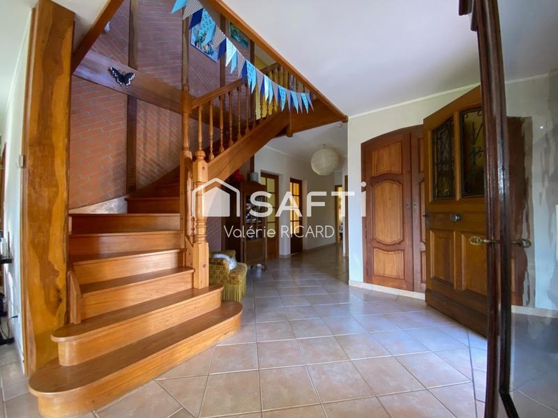 Maison - 194 m² - 5 pièces