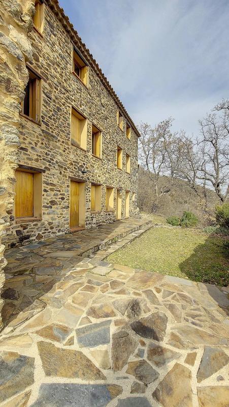 Maison - 584 m² - 14 pièces