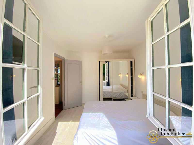 Demeure - 135 m² - 6 pièces