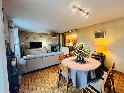 Maison - 90 m² - 4 pièces